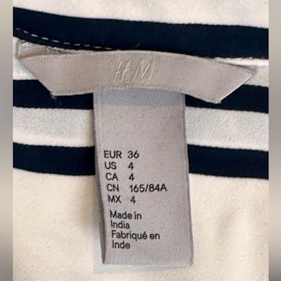 H&M Sleeveless Cinch Waist Dress - Picture 4 of 4